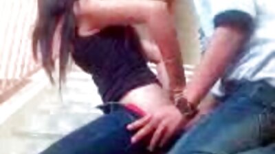 Горещият масаж porno s vuzrastni се превръща в хардкор екшън